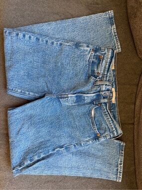 Classic Light Blue Women’s Jeans
